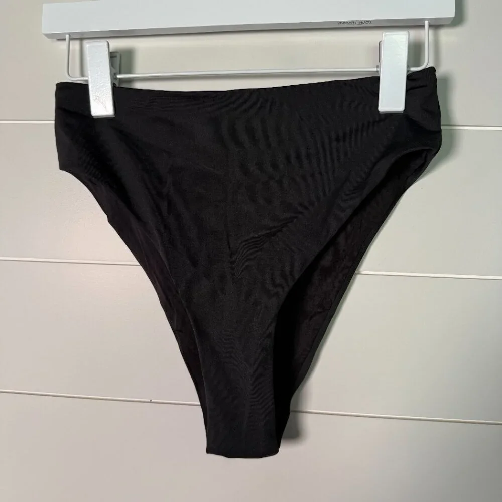 SKIMS Swim Mid Waist Bottom Onyx Size Medium NWT and Liner